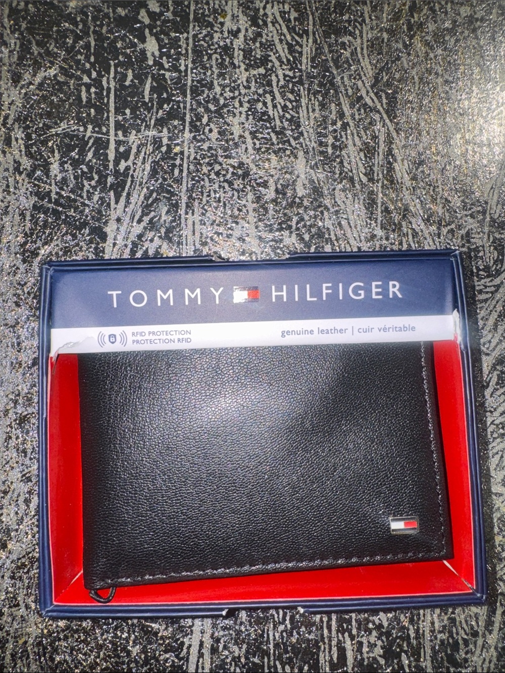 Tommy Hilfiger Black Leather Card & Key Wallet with Flag Accent